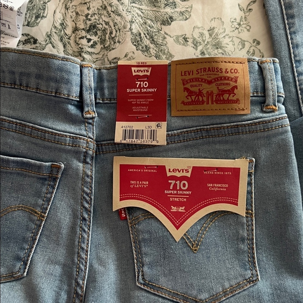 NWT Levi's Blue Denim Flex Jeans - Picture 3 of 8